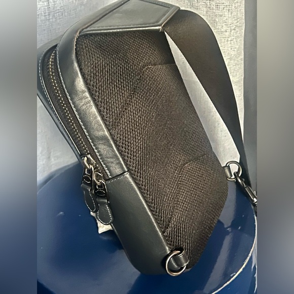 Men’s Coach Sullivan Pack In Signature Leather - Picture 4 of 5